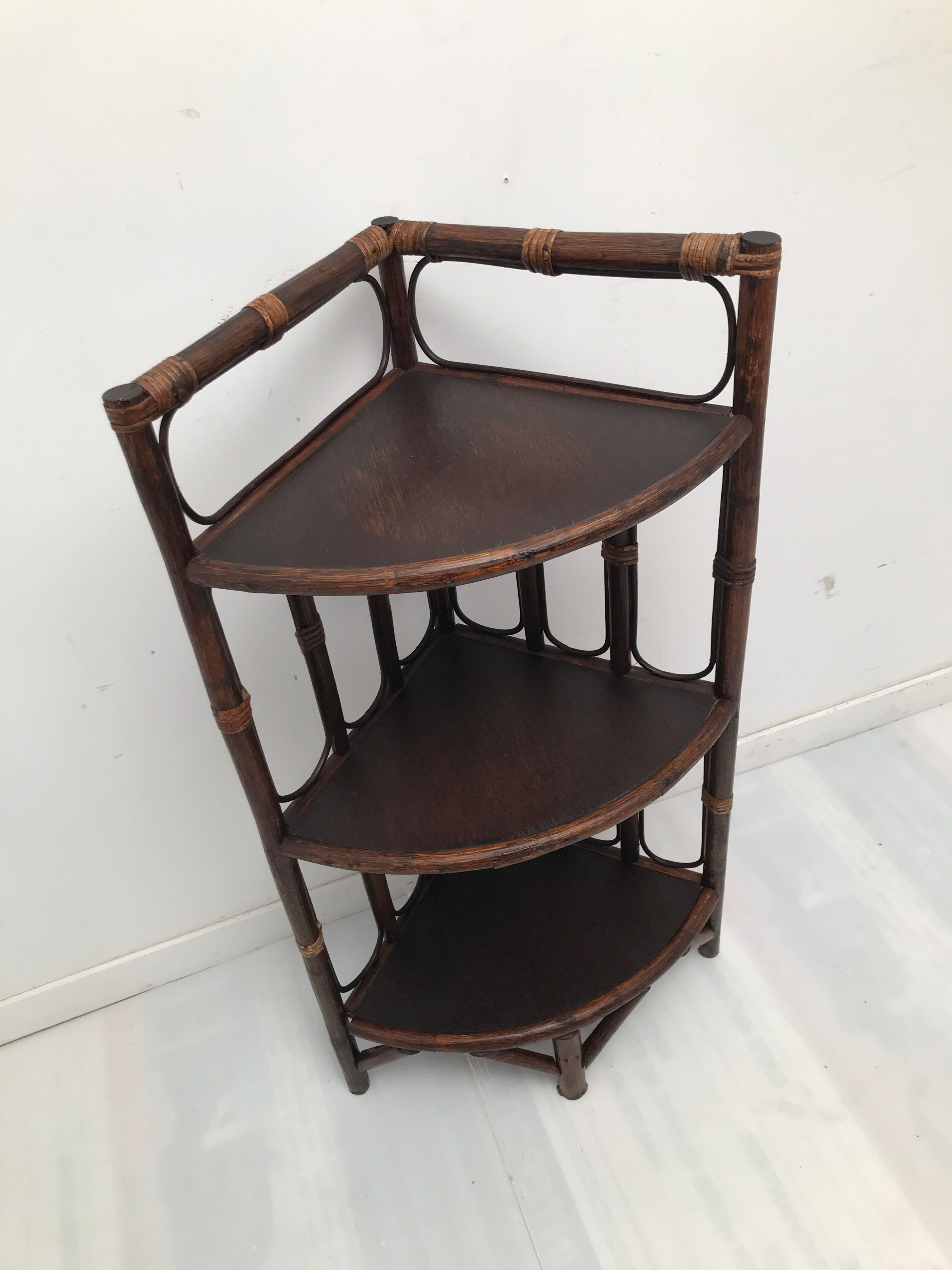 Rattan angle shelf at 3 levels 70's