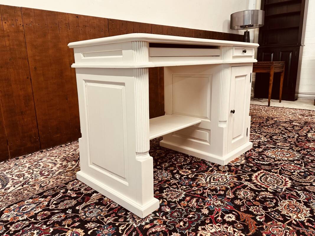 Bureau blanc classique anglais