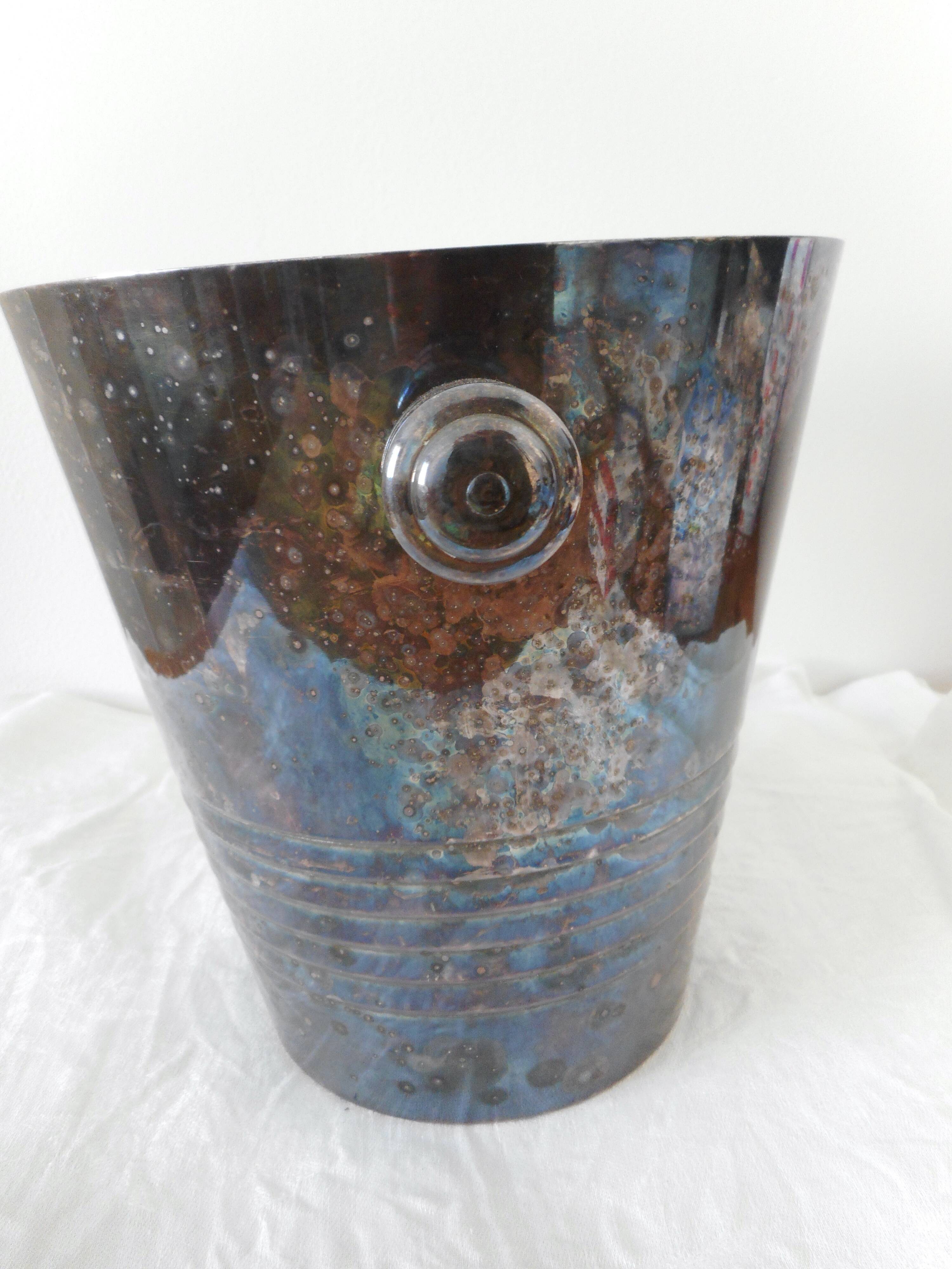 Silver metal champagne bucket