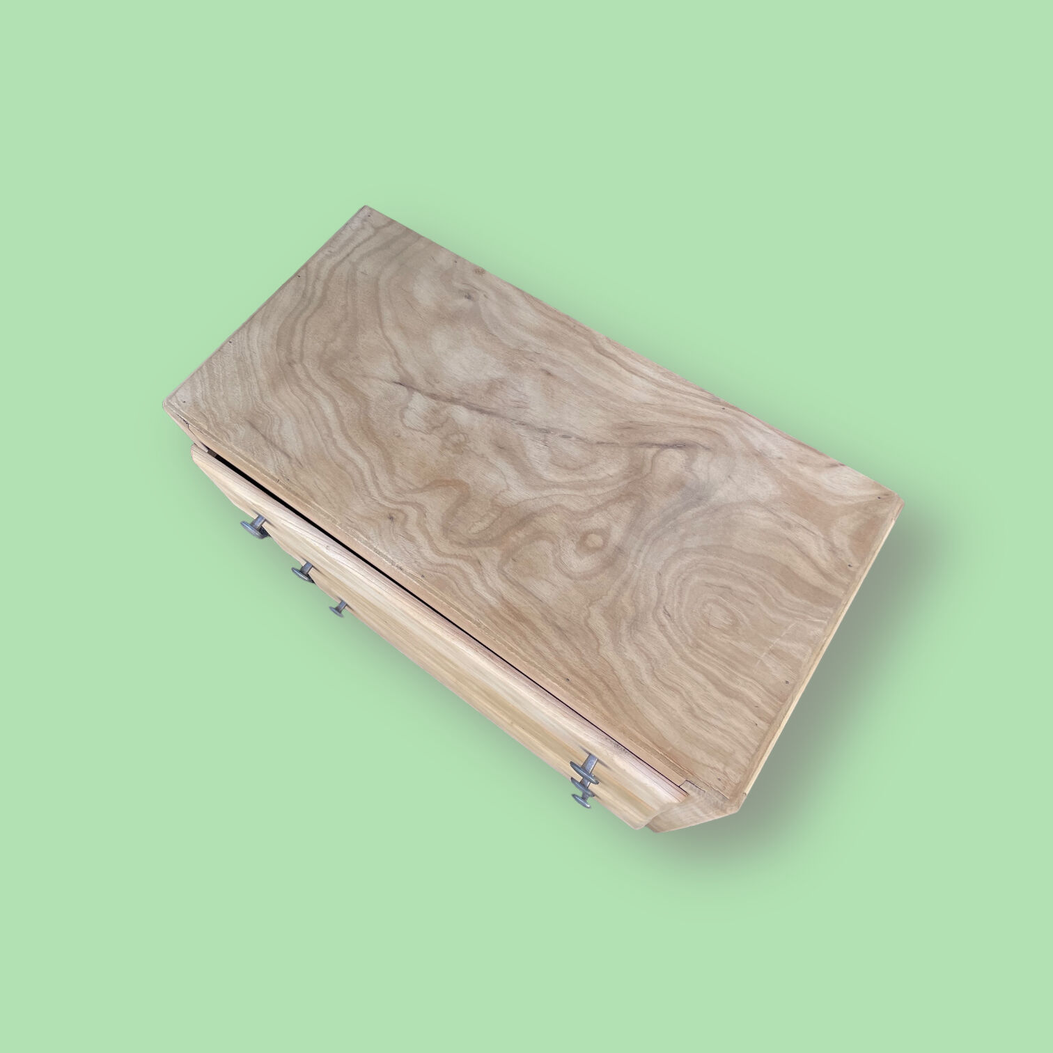 Aerogummed vintage chest of drawers, compass feet