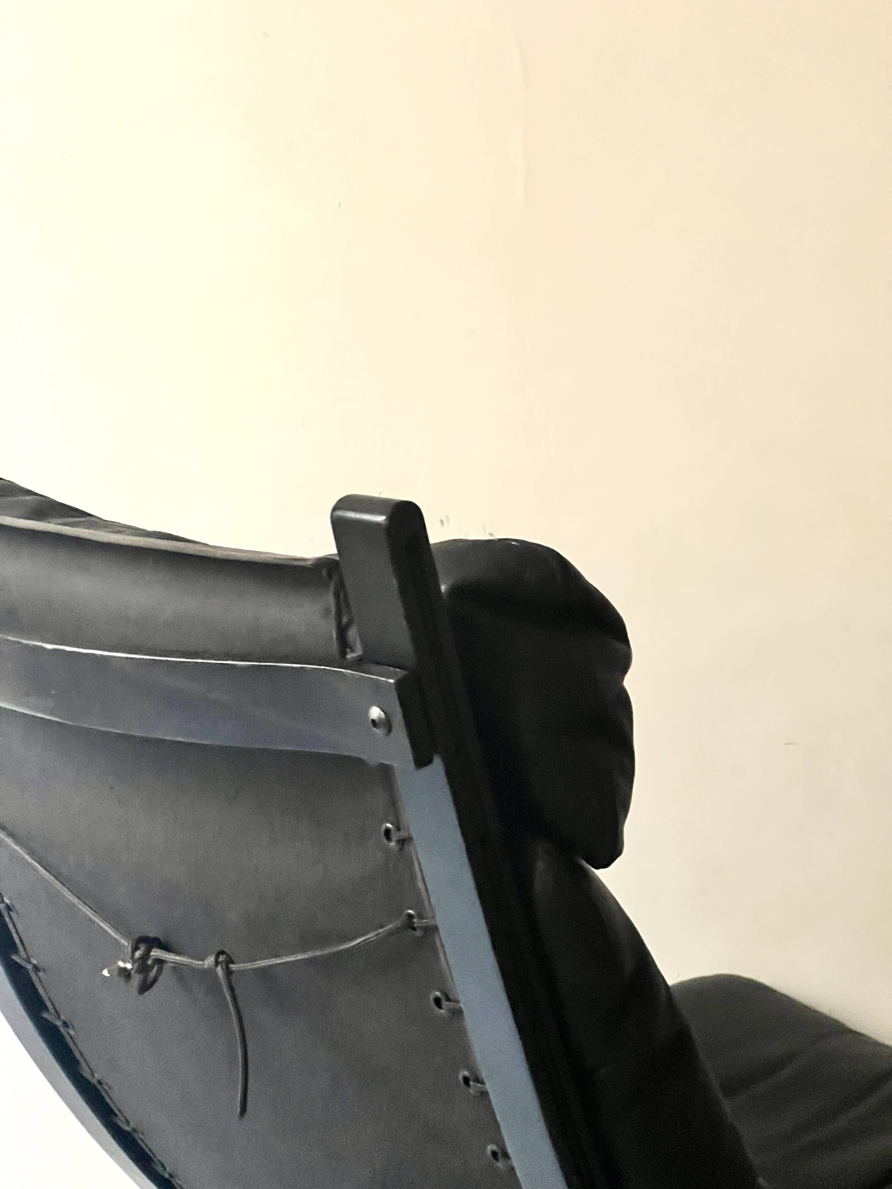 Siesta Scandinavian armchair in black leather by Ingmar Relling, designed in 1970