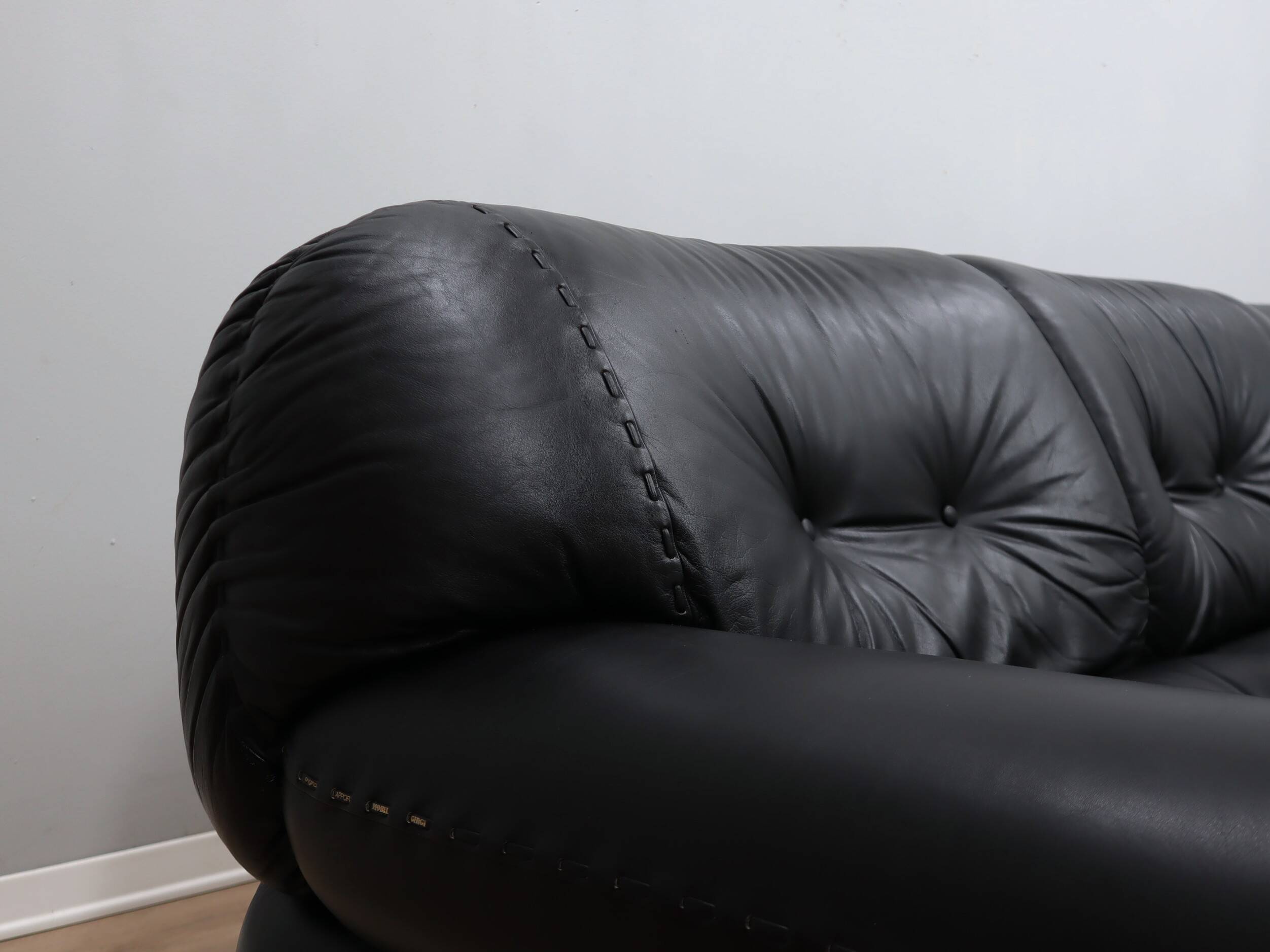3-Seater black leather Sapporo sofa by Mobil Girgi 1970s