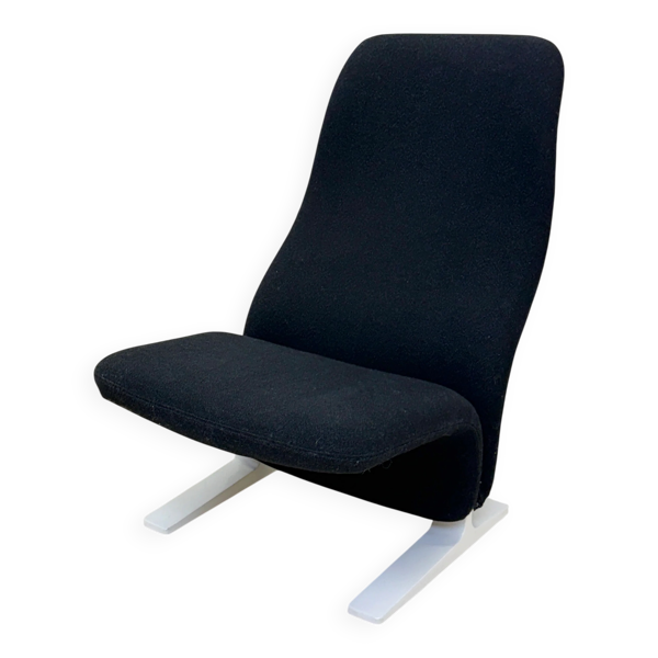 Fauteuil ''Concorde'' noir par Pierre Paulin, 1960s
