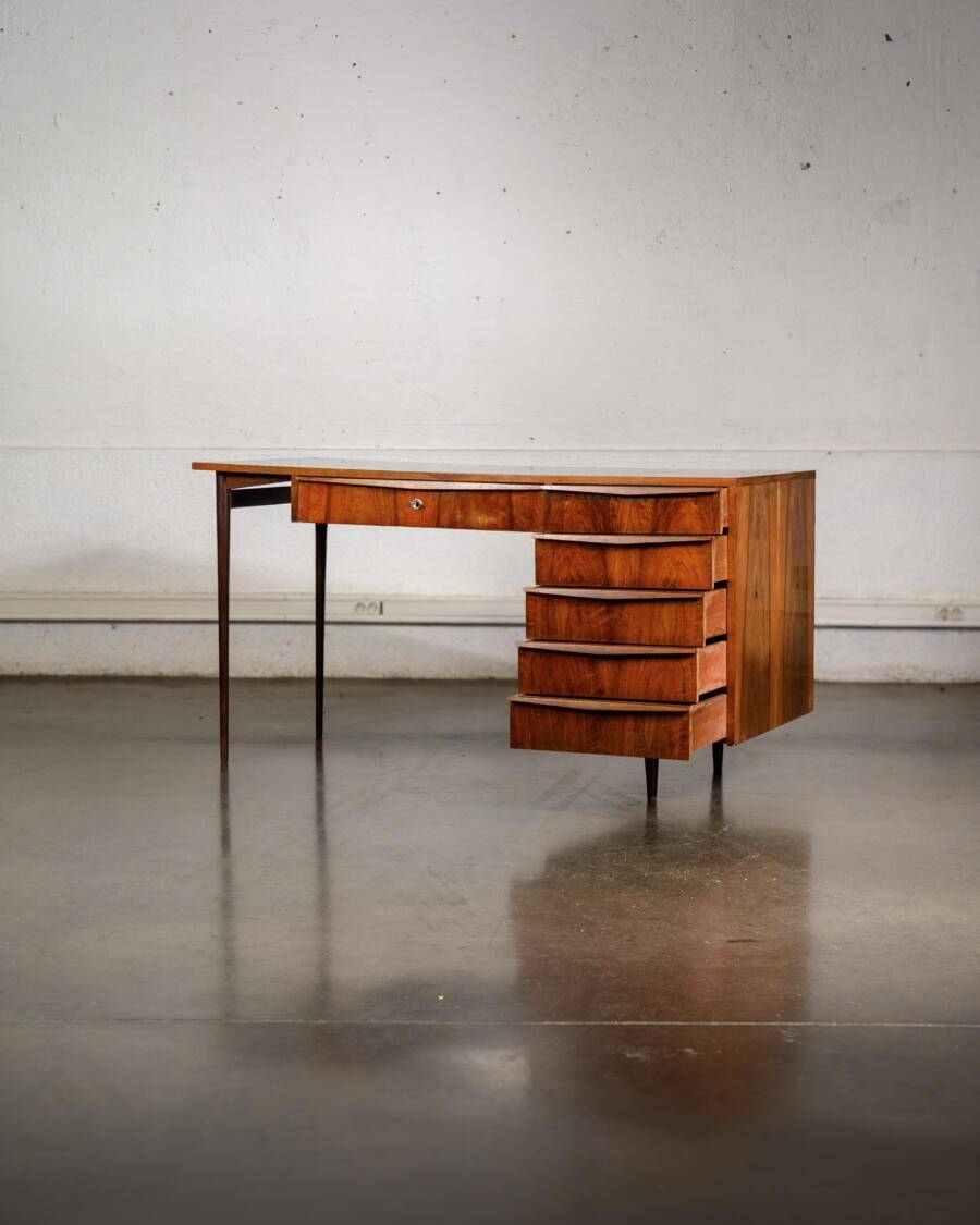 Large desk in walnut burl