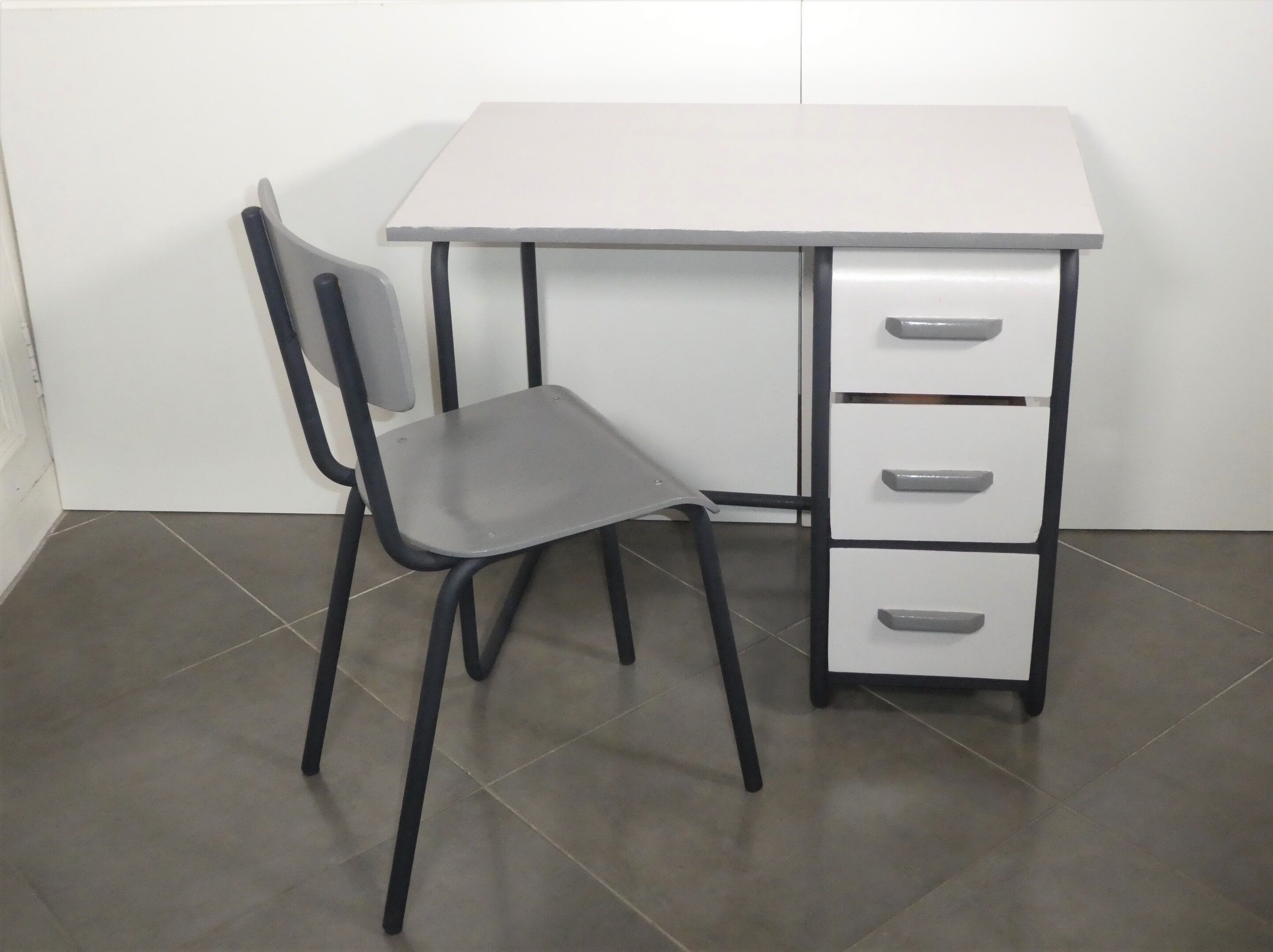 Desk and children's chair 1950