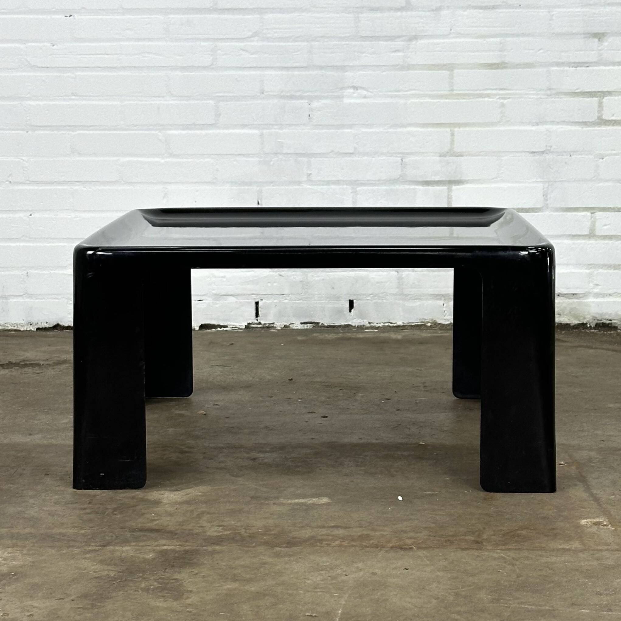 Table basse Amanta de Mario Bellini pour C&B Italia | , mobilier et objets déco vintage et design