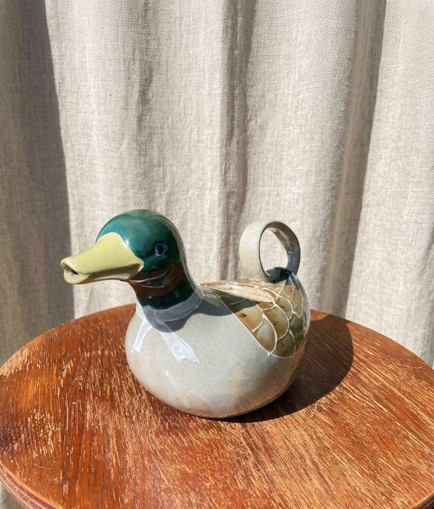 Duck barbotine carafe