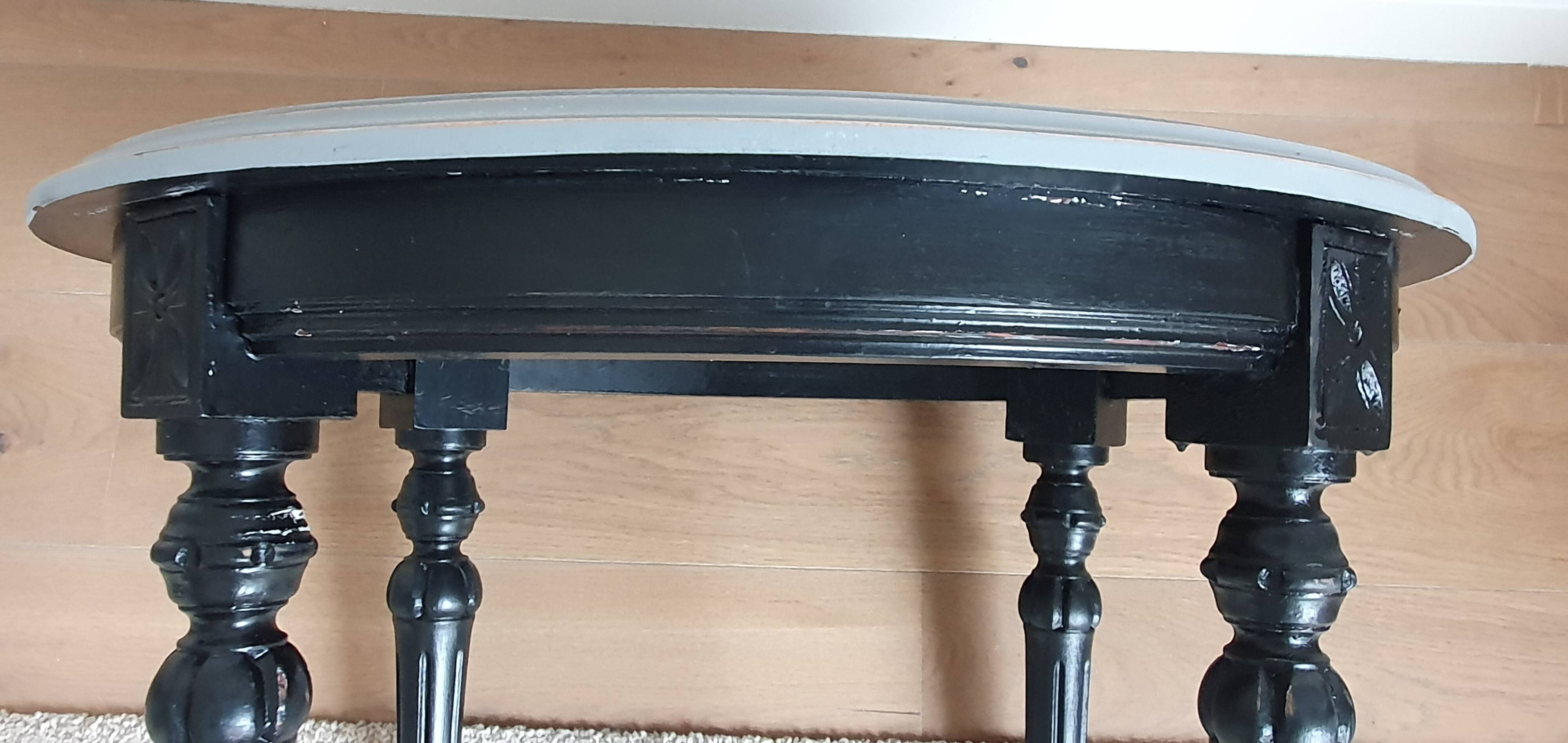 Table basse style Louis XVI