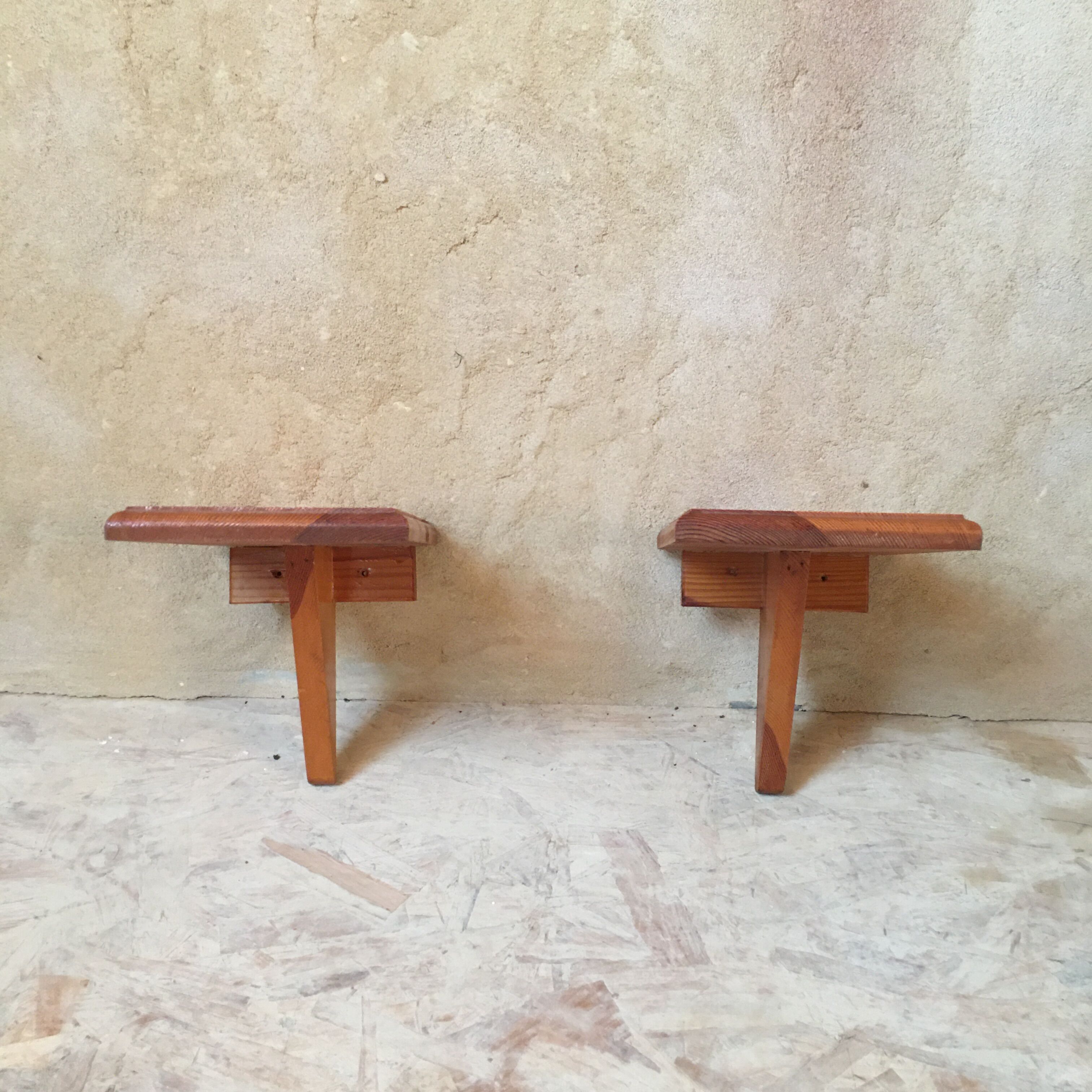 2 Wall bedside tables in applique