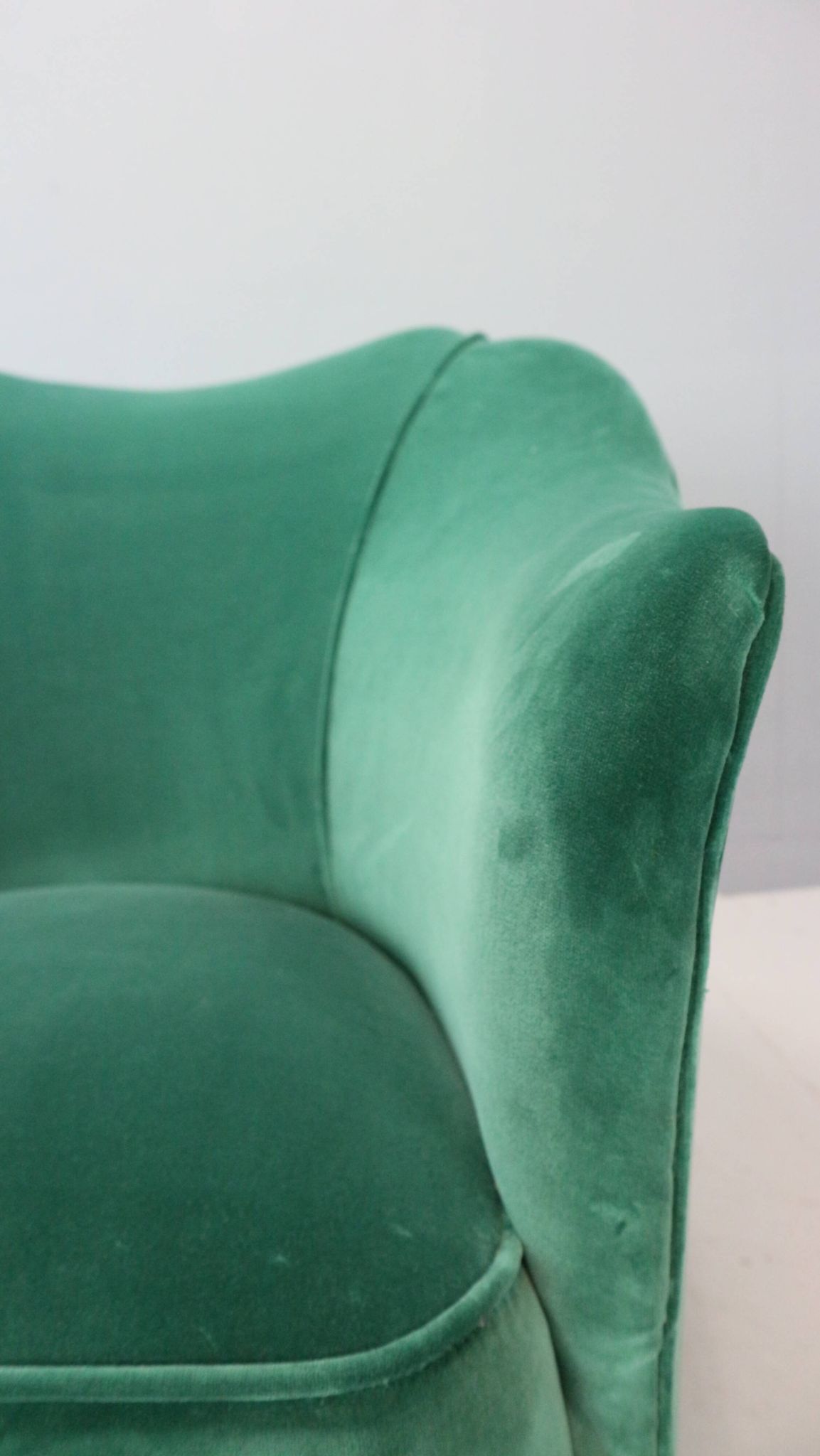 Pair of velvet armchairs Gio Ponti style