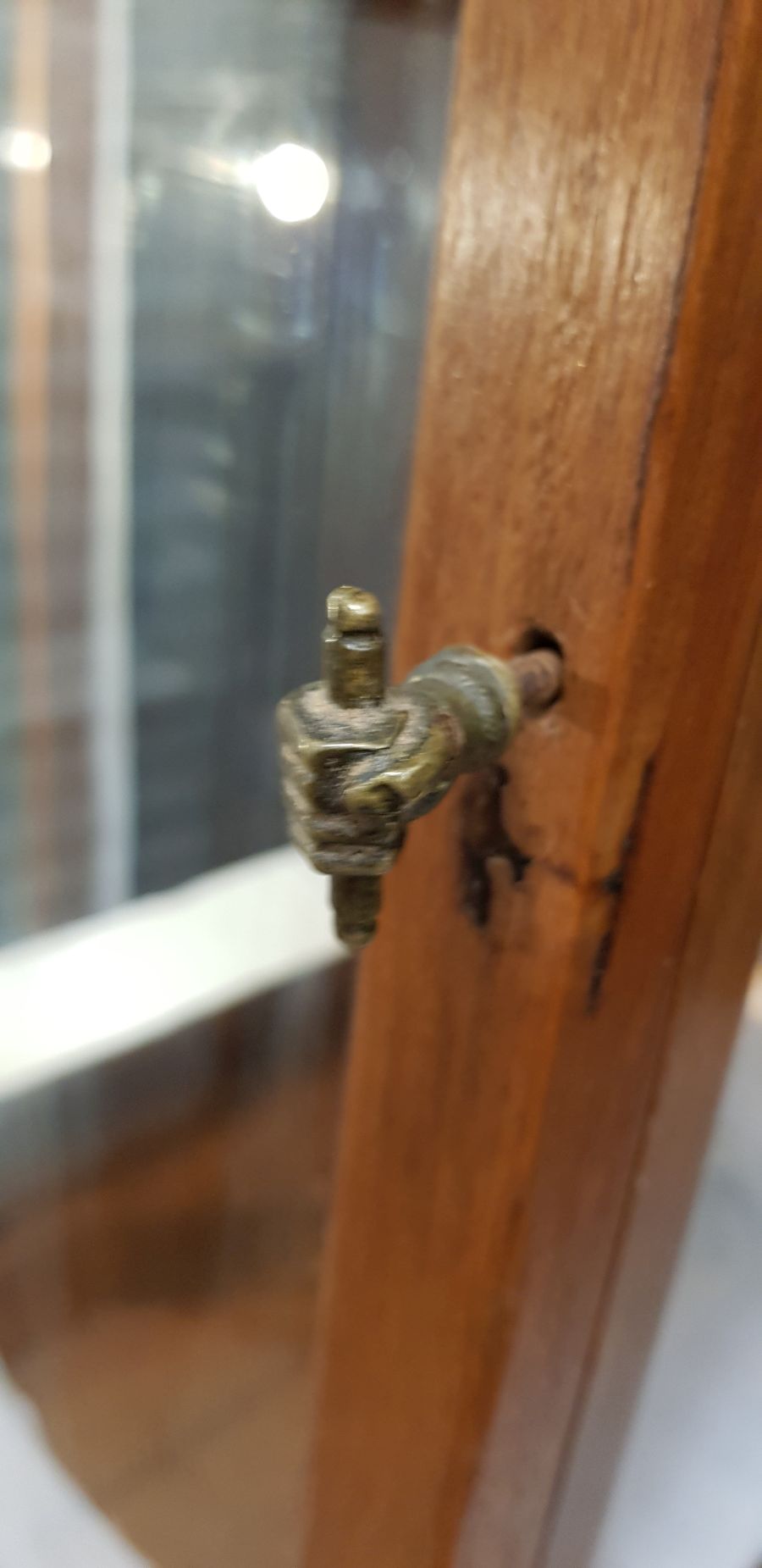 Showcase to be laid by trade