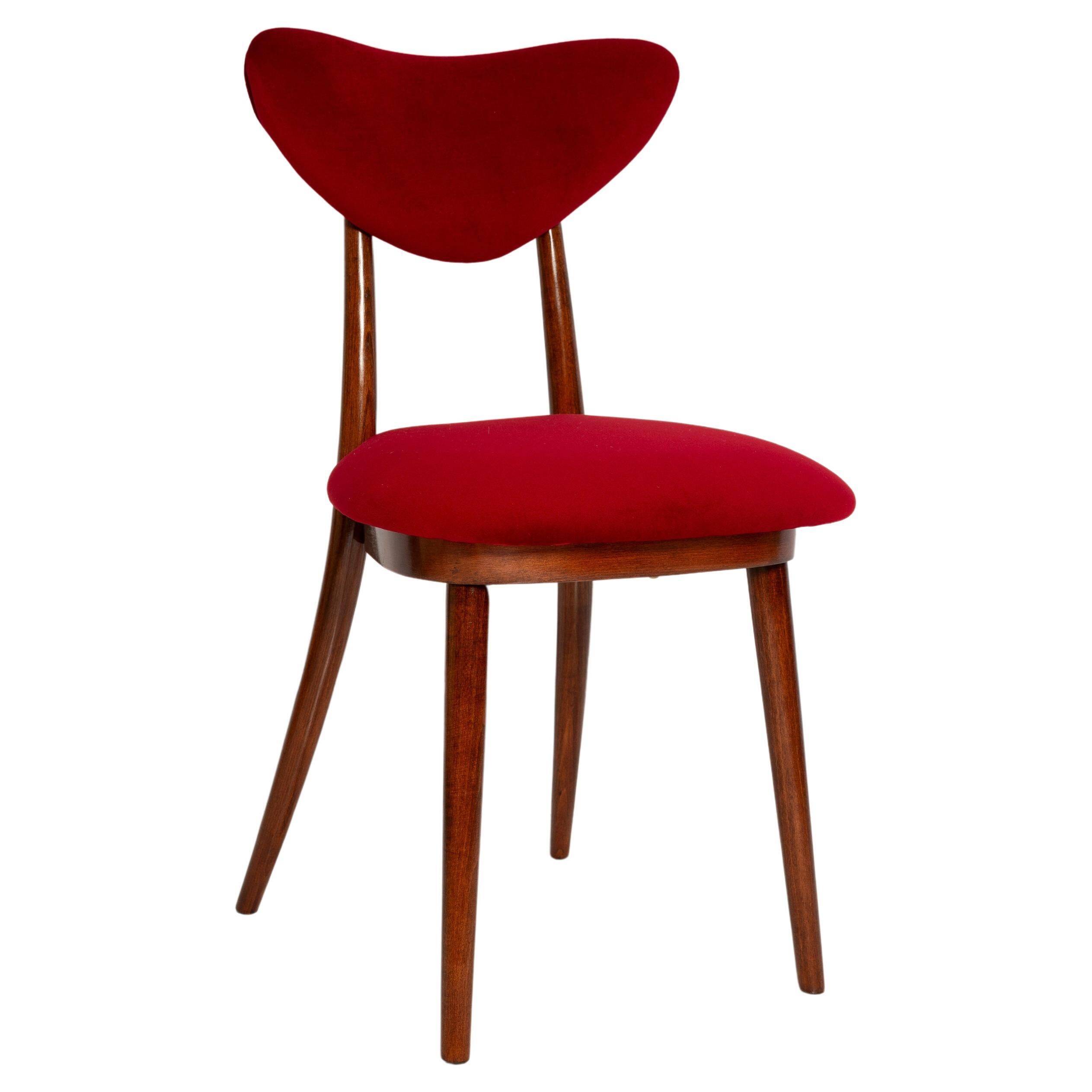 Heart-shaped chair in red velvet and beech wood, Poland, 1960s