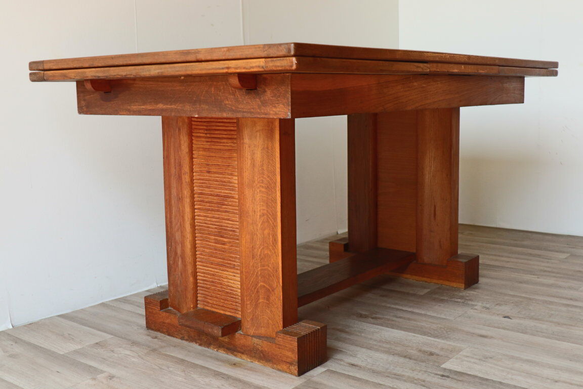 Table de repas moderniste en chêne massif, 1940