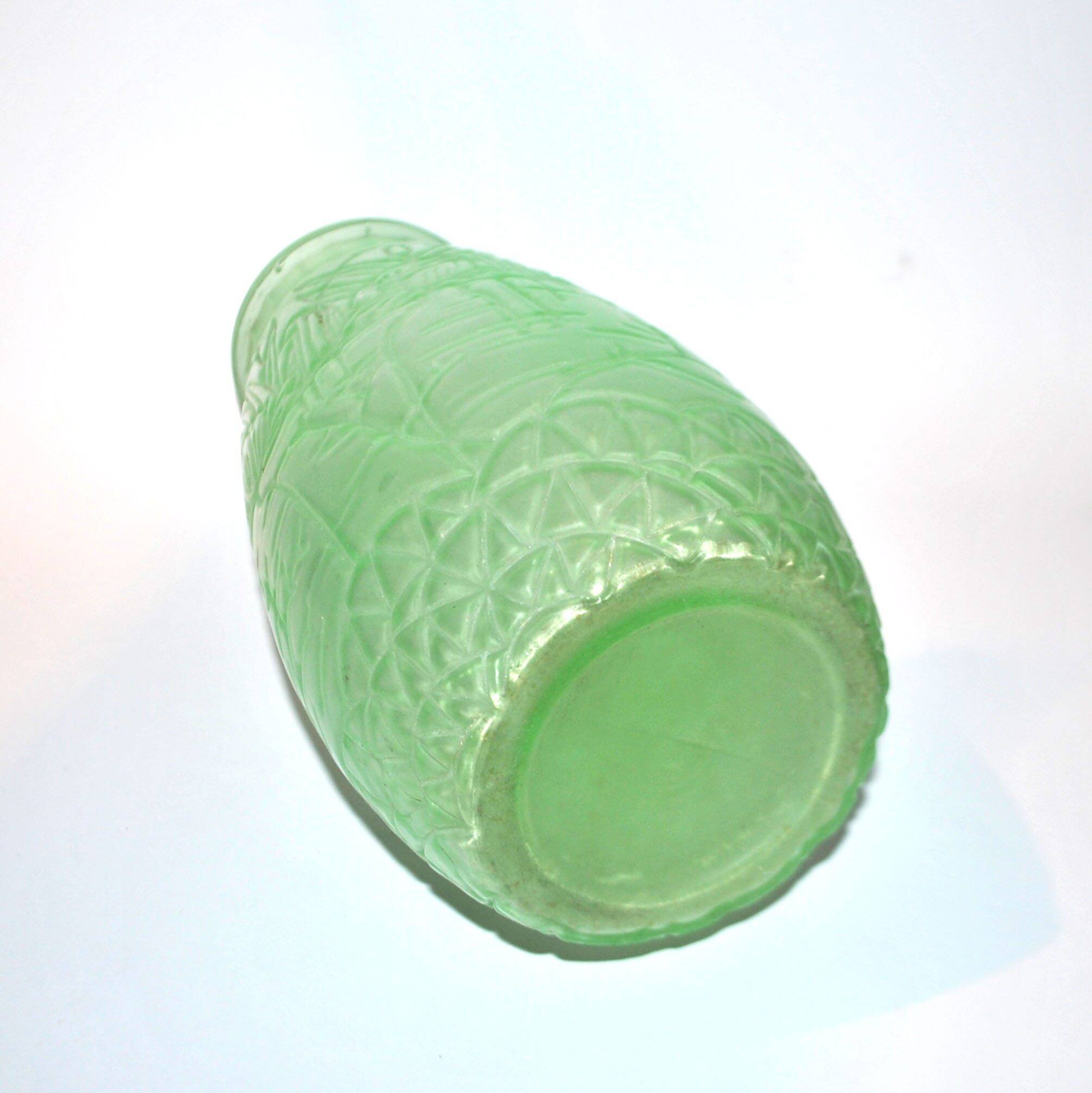 Large art deco vase in uranium-bearing dichroic green glass