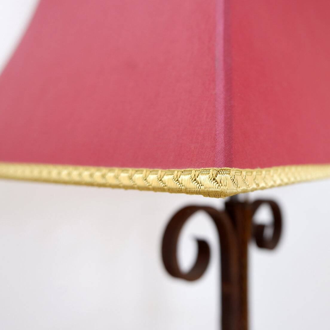 Lampe vintage en fer forgé