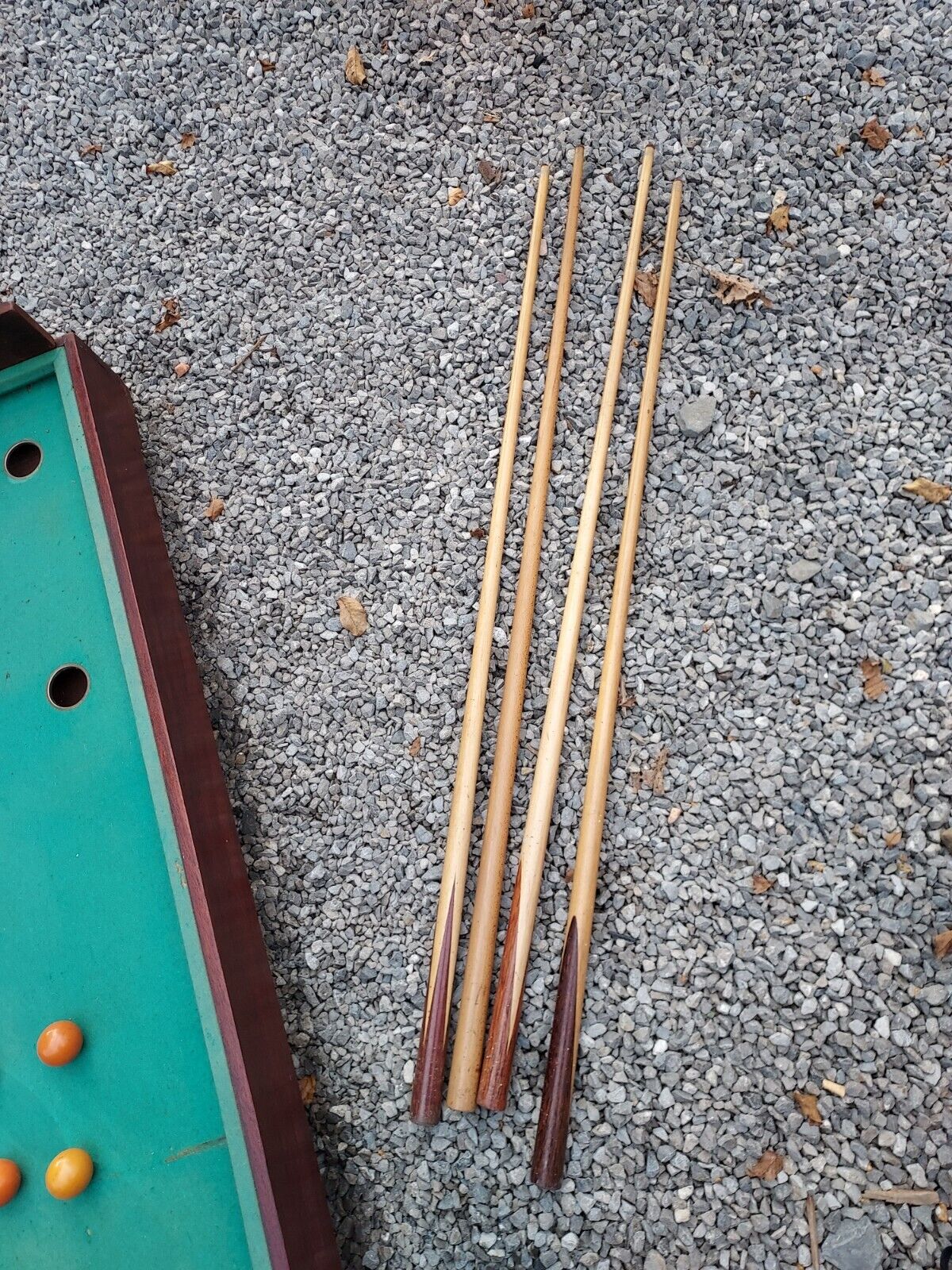 Russian table billiards