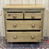 English chest of drawers late nineteenth in fir