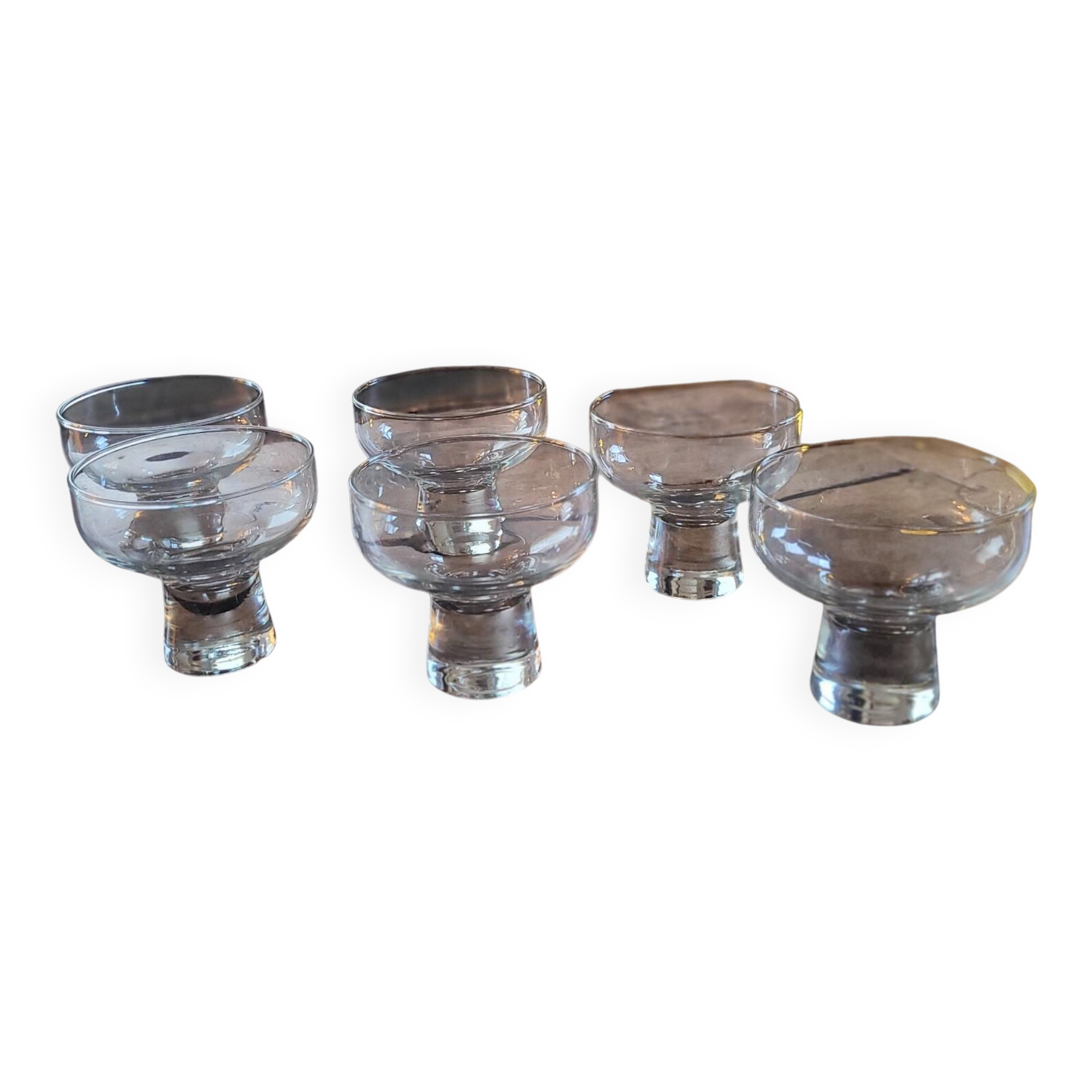 6 modernist bowls in solid glass (1970s)