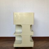 Serving table