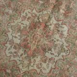 Tapis persan ancien noué main rouge corail, médaillon central floral