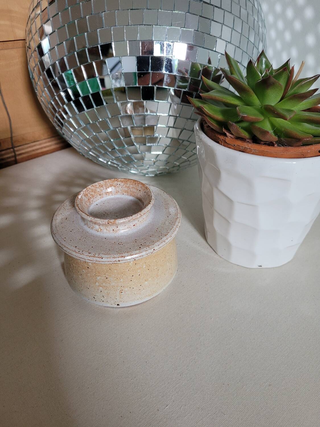 Water butter dish in glazed stoneware