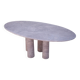 Table à manger ovale en travertin rouge Mario avec pieds en colonne par My Habitat Design