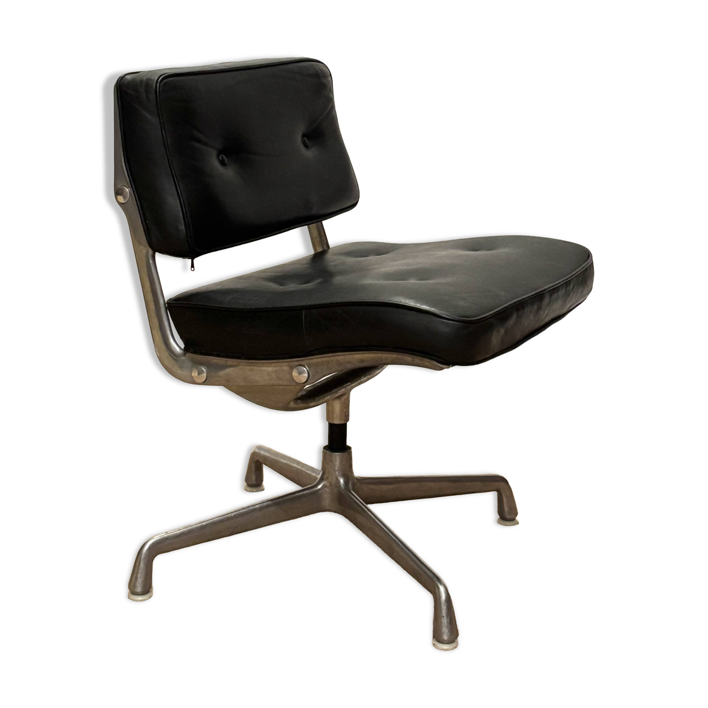 Intermediate Chair Eames 1970s in leather