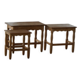 Tables gigognes en chêne, fabriquées par un ébéniste danois, moderne du milieu du siècle, années 1960
