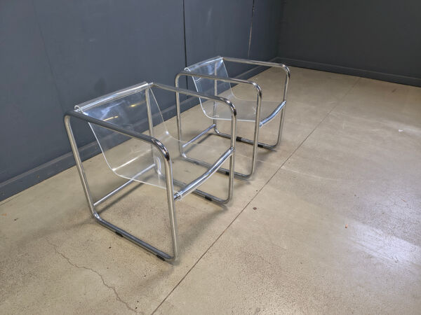 Paire de fauteuils en plexiglas et chrome tubulaire, années 1970