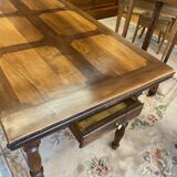 Walnut leaf table, Jacob legs