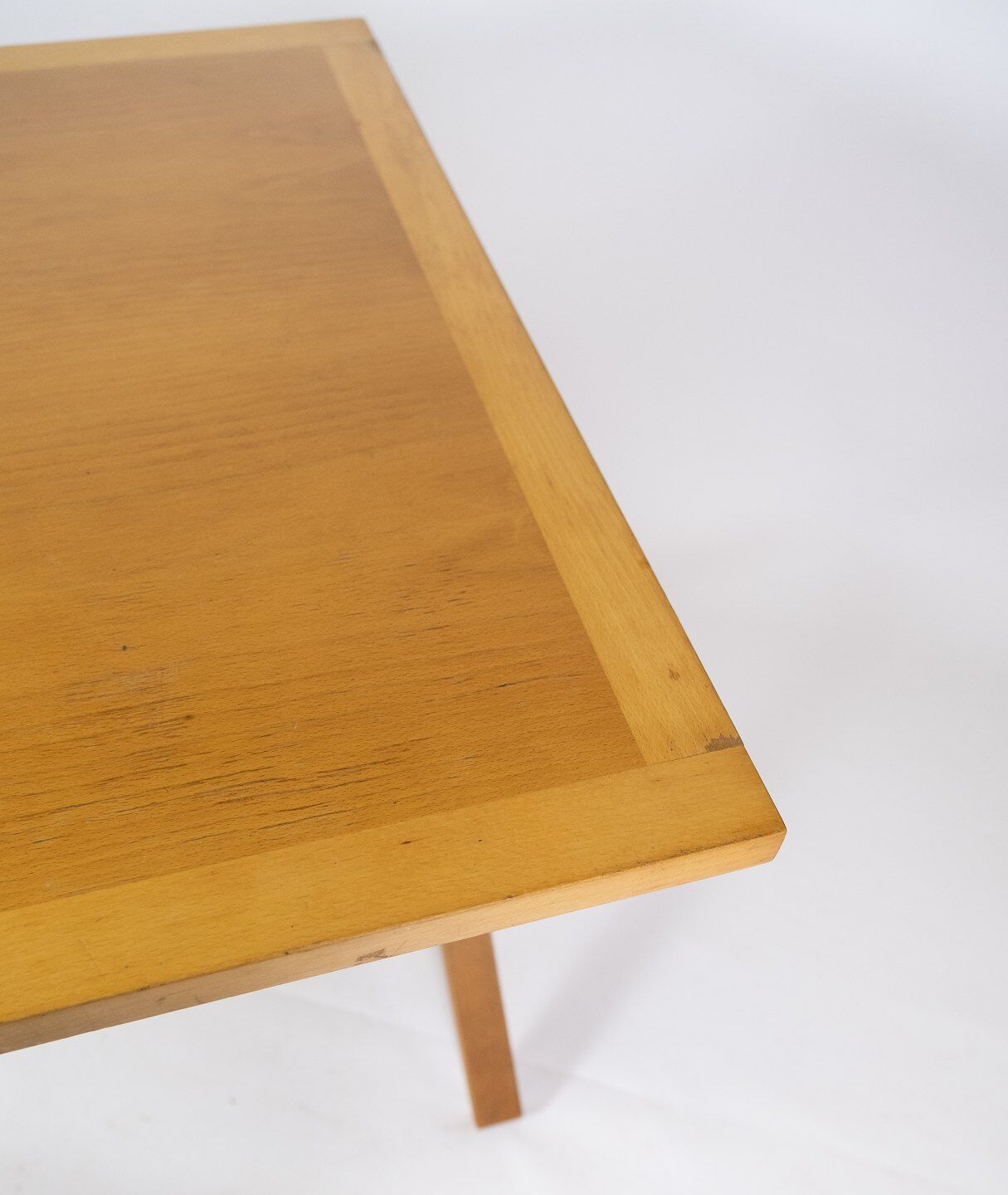 Dining table in light wood designed by Poul Cadovius and manufactured by Cado