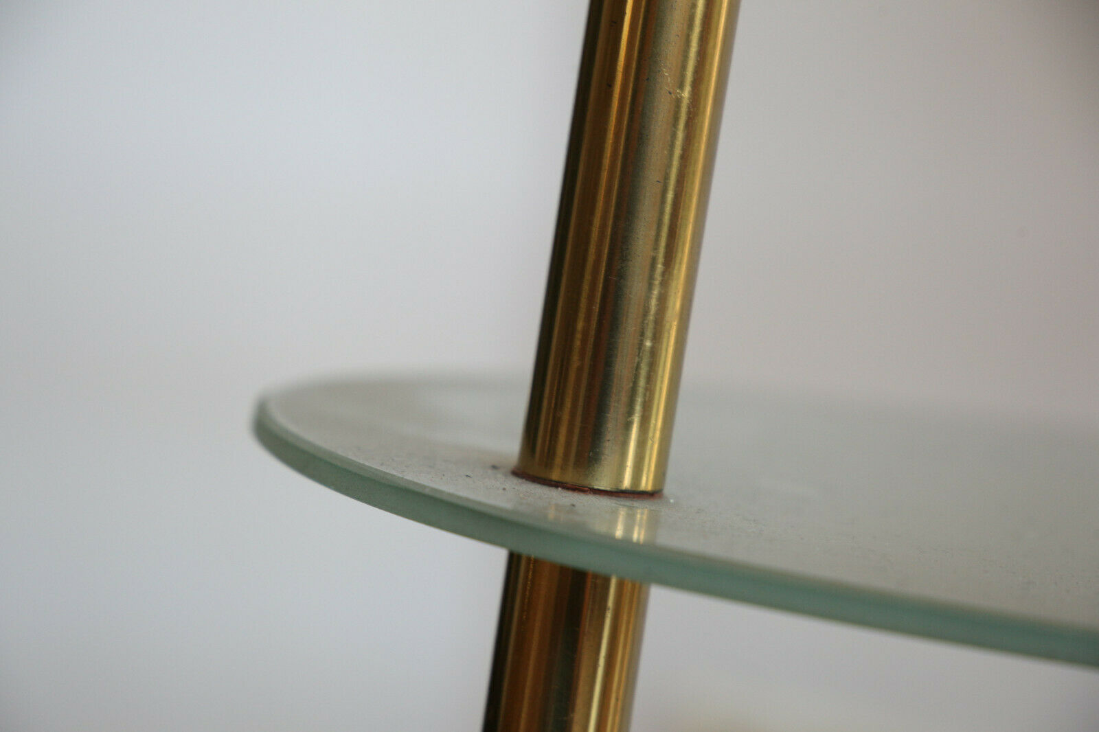 Modernist hairdresser in gold metal, brass and glass, 1960s