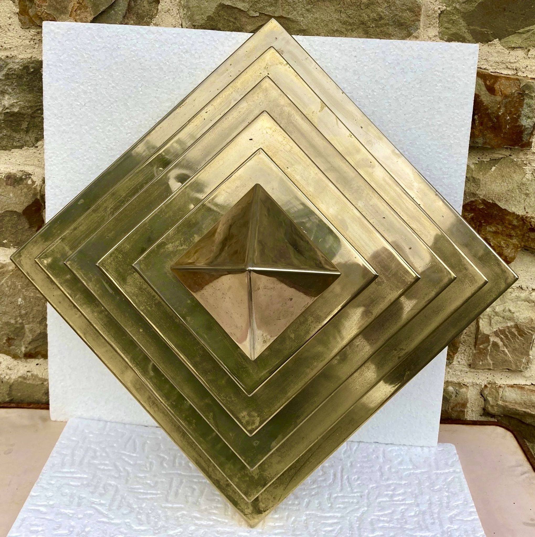 Applique murale ou plafonnier pyramidal, moderniste constructiviste
