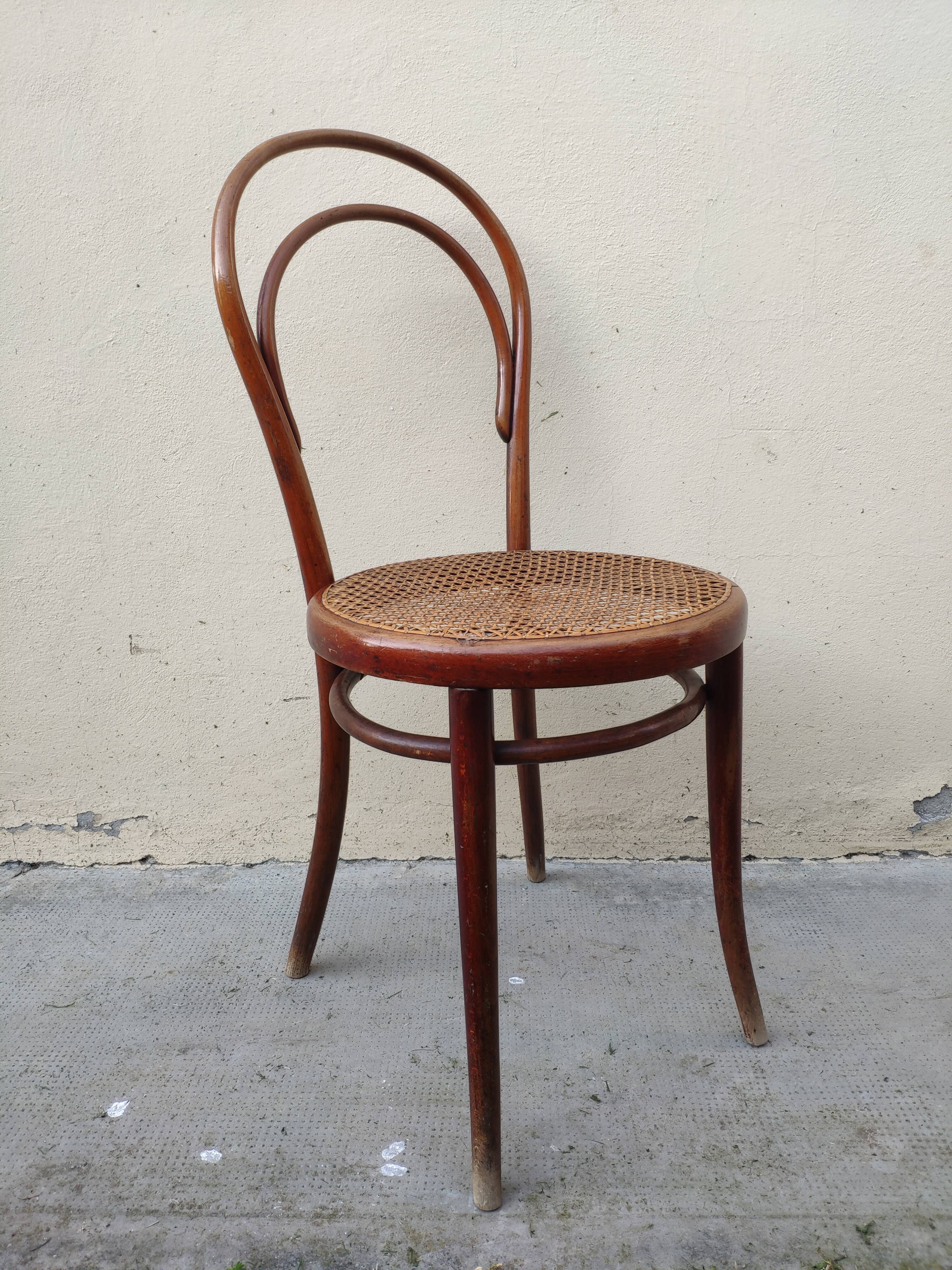 Pair of chairs Thonet n.  14 from 1861-1865, marked with a 1A label and a sun print