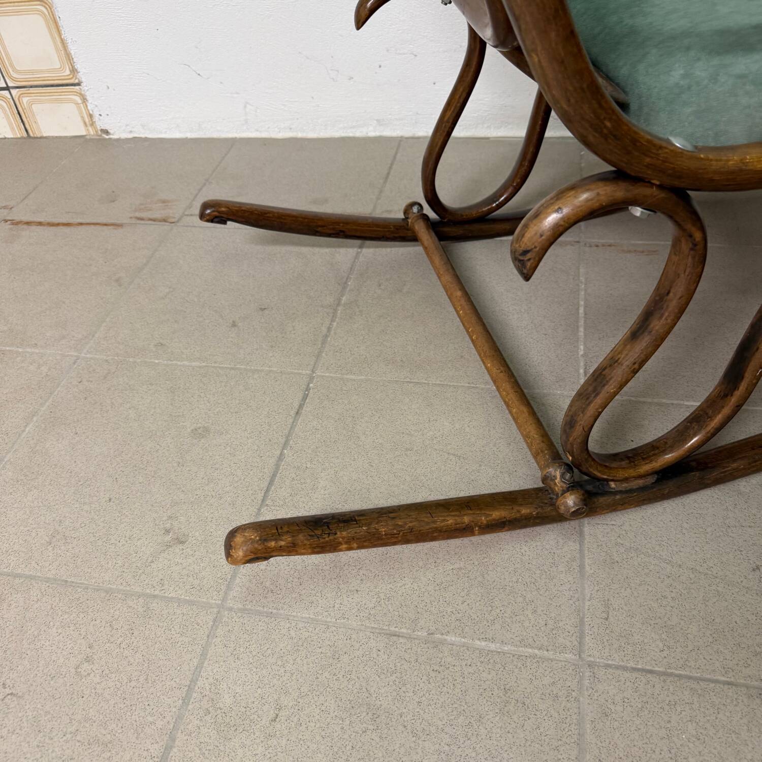 Rocking chair, rocking armchair