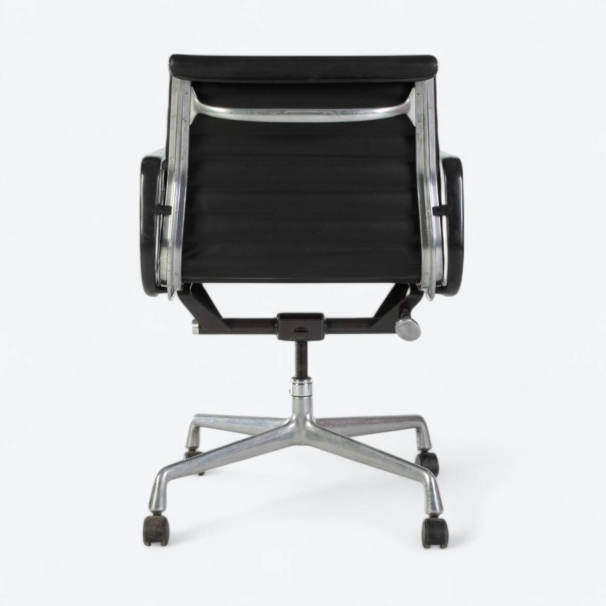 Black Herman Miller Original Eames EA318 Office Chair Castor base