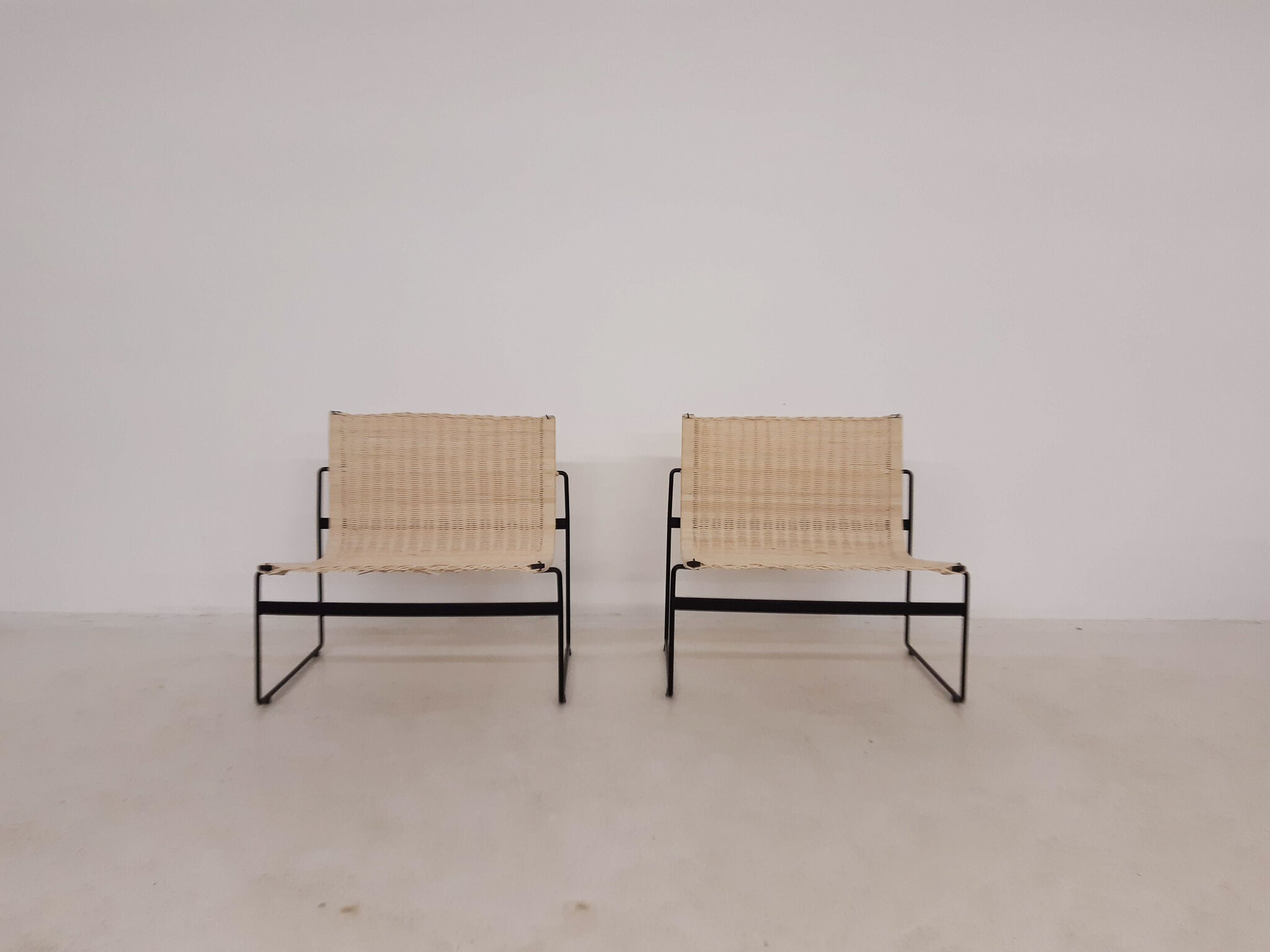 Chauffeuses en rotin de Gregorio Vicente Cortes et Luis Onsurbe pour Metz and Co, design néerlandais 1961