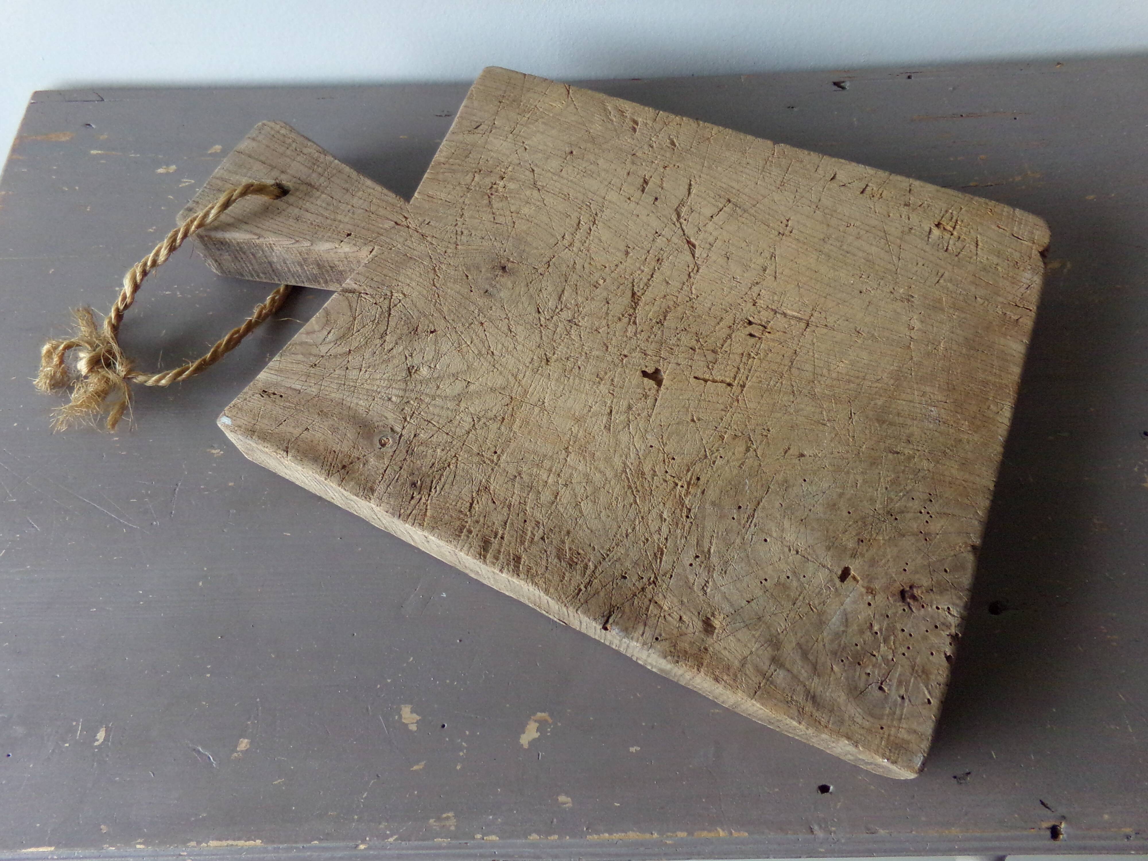 Old wooden cutting board, log