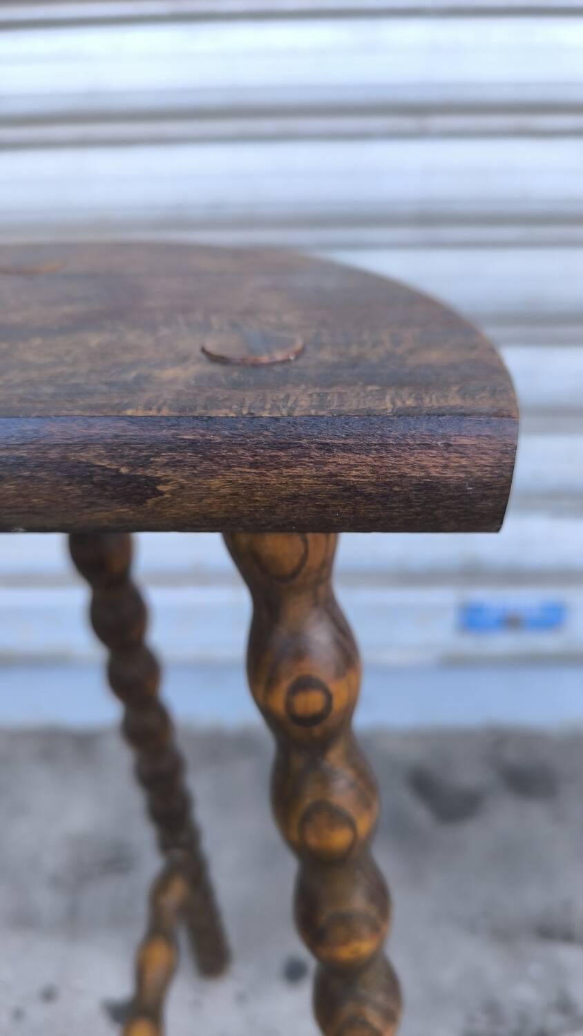 Solid wood tripod stool