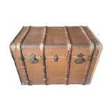 Old wooden trunk and fabrics