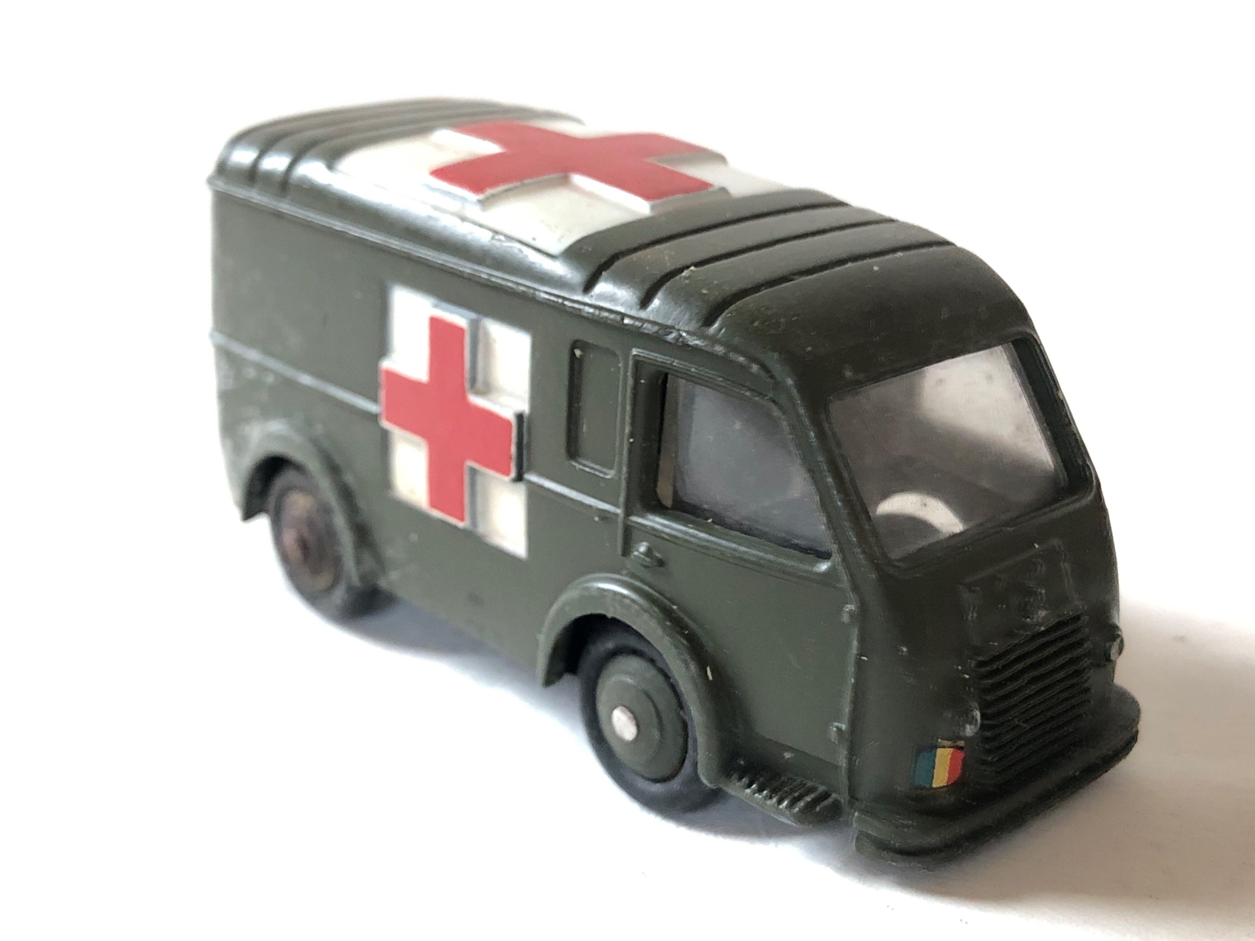 Military Ambulance - Dinky Toys 1950