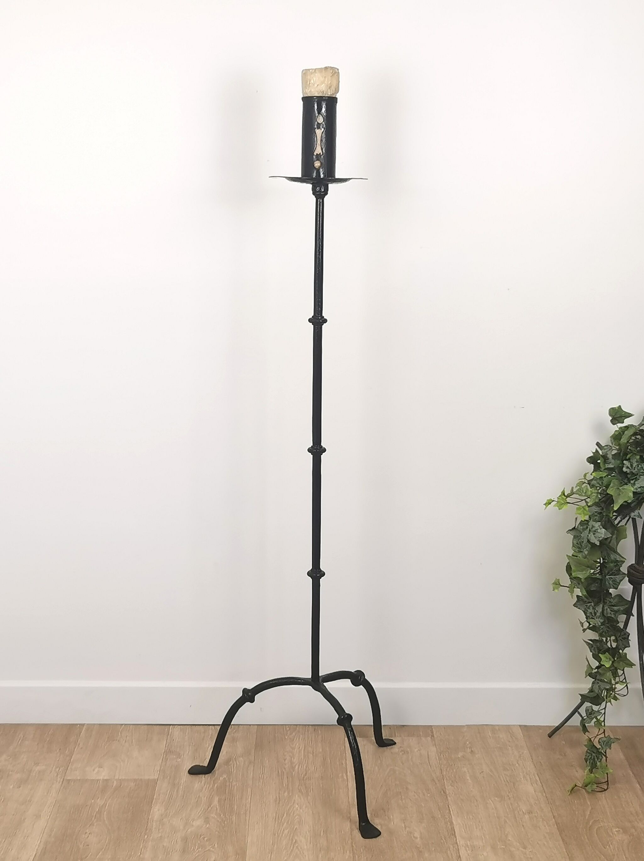 Wrought iron candle holder 139cm