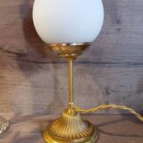 Lampe à poser globe opaline blanc