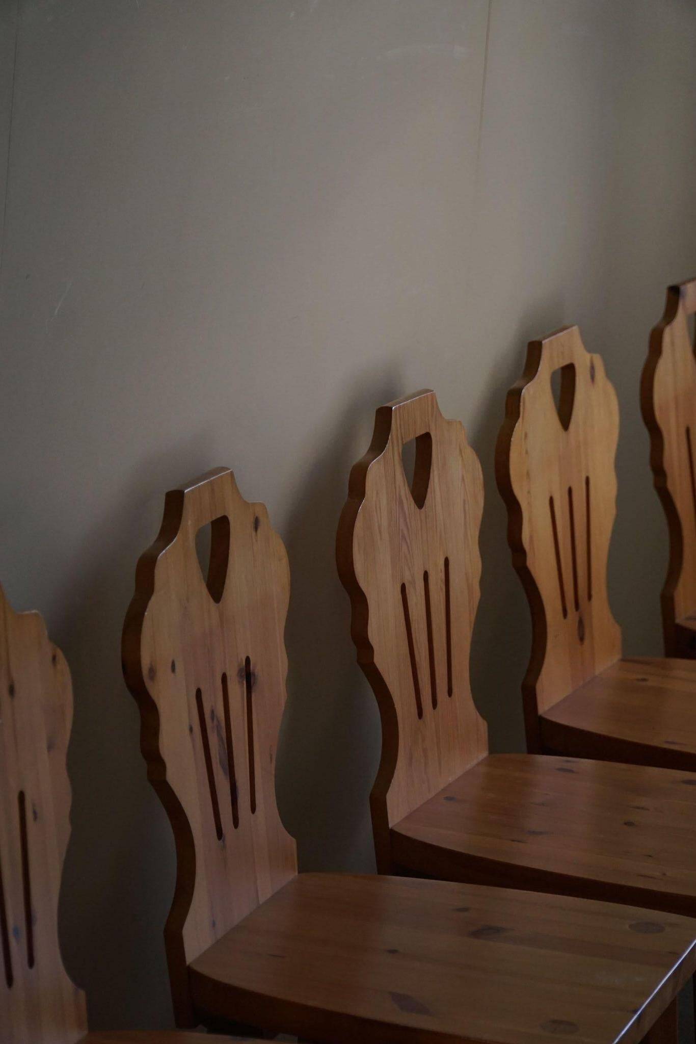 Set of 6 pine chairs