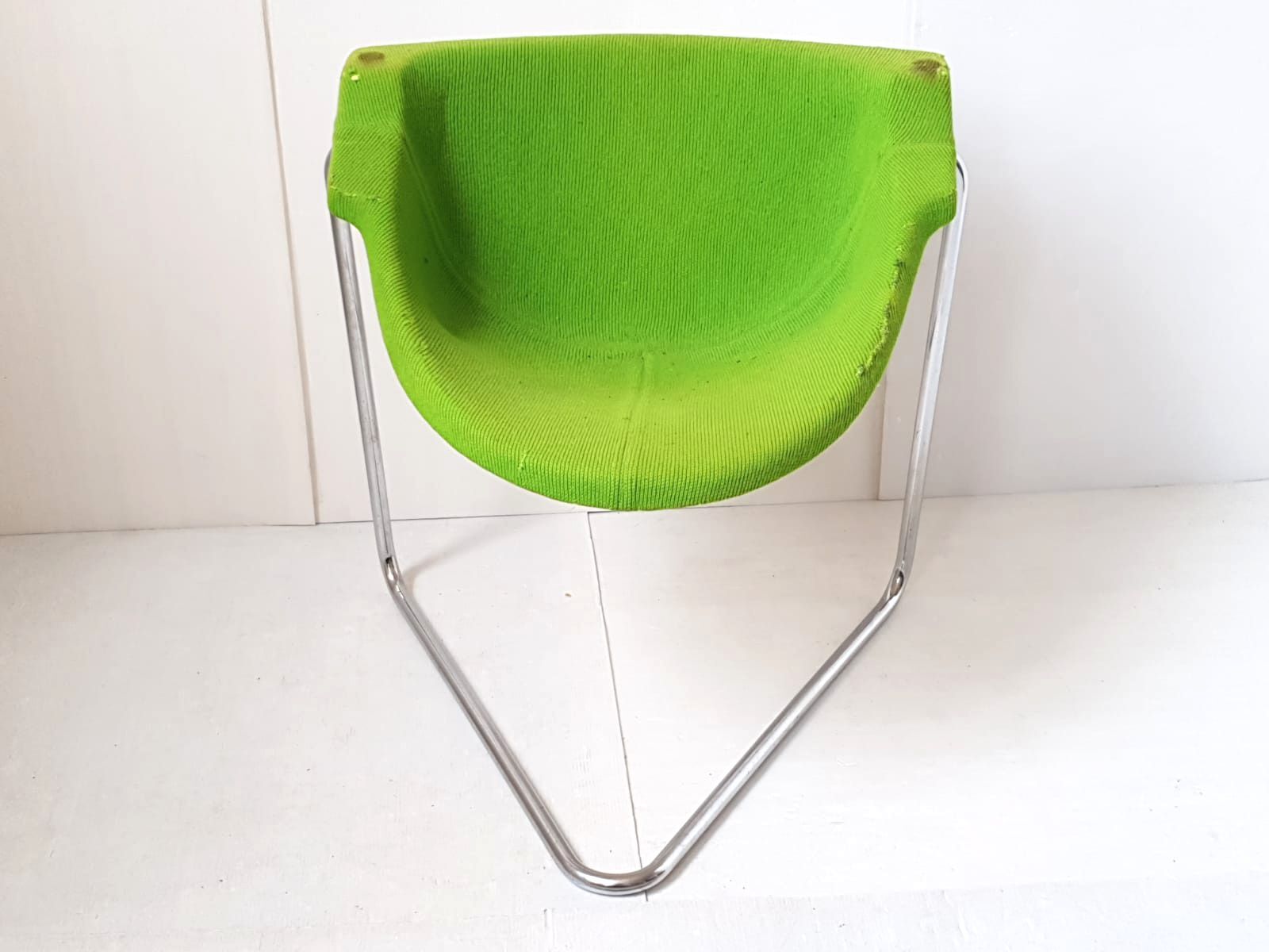 Kwok Hoi Chan's Pussycat armchair for Steiner 1960