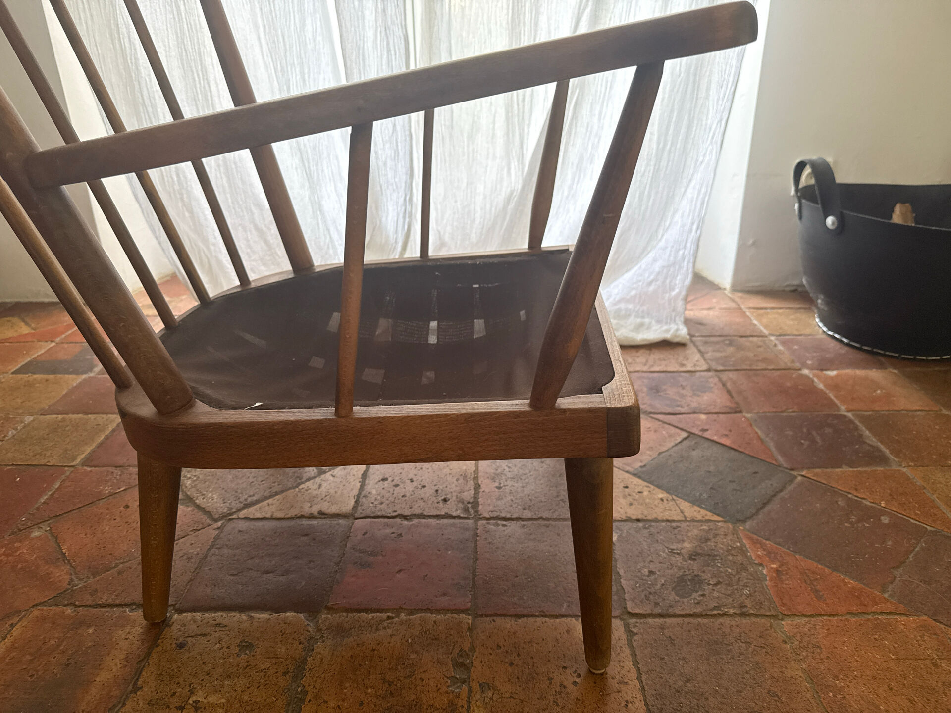 Fauteuil de style scandinave (esprit Windsor),