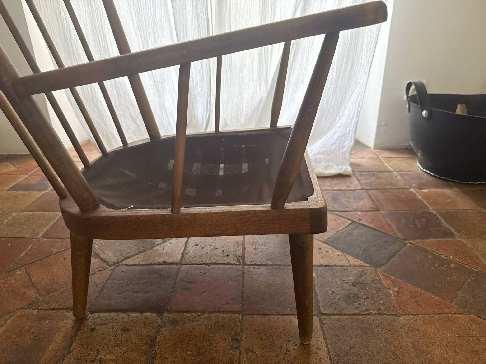 Fauteuil de style scandinave (esprit Windsor),