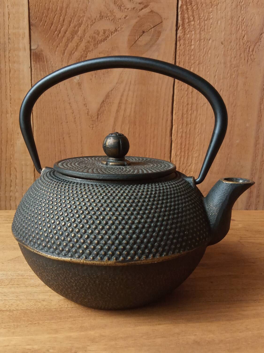 Japanese Arare cast iron teapot 1.1 L