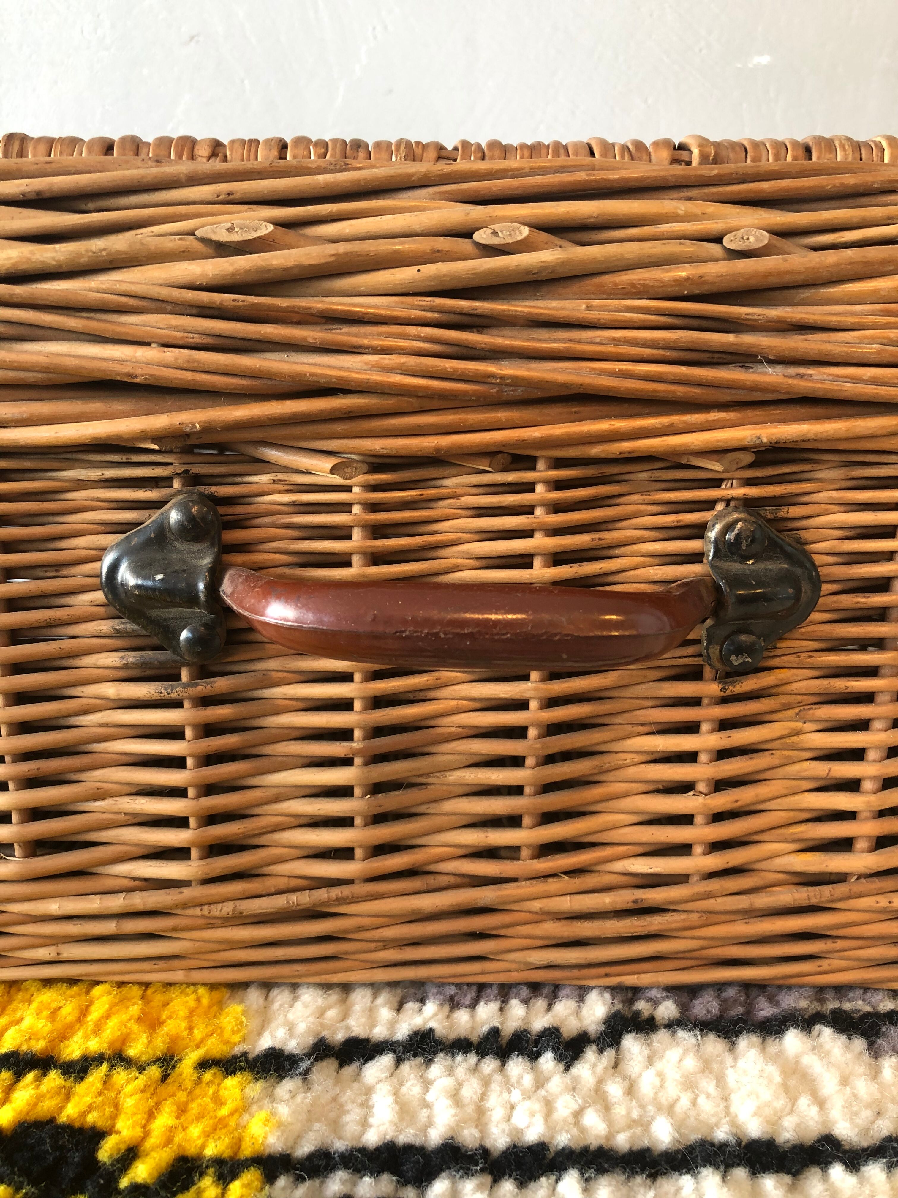 Trunk in ancient rattan