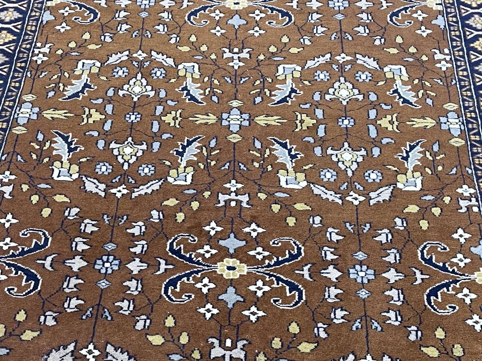 Handmade Pakistani wool rug - L=1m75 l=1m27..